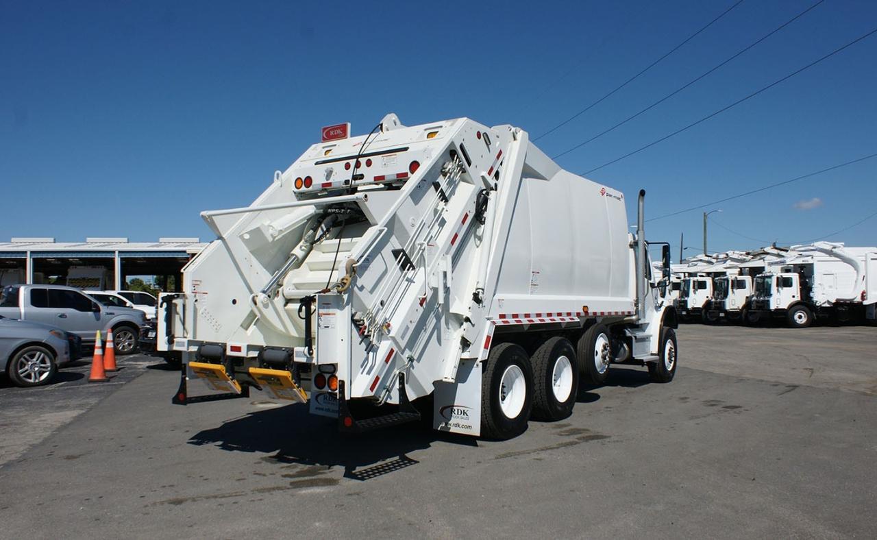 2024 Freightliner M2 106 25 Yard Pac Mac RLX25 Rear Loader Garbage Truck Tampa FL