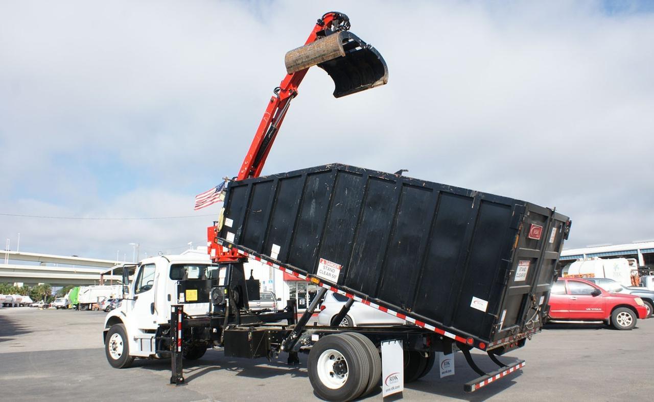 2024 Freightliner M2 106 28 yd Pac Mac Grapple Truck