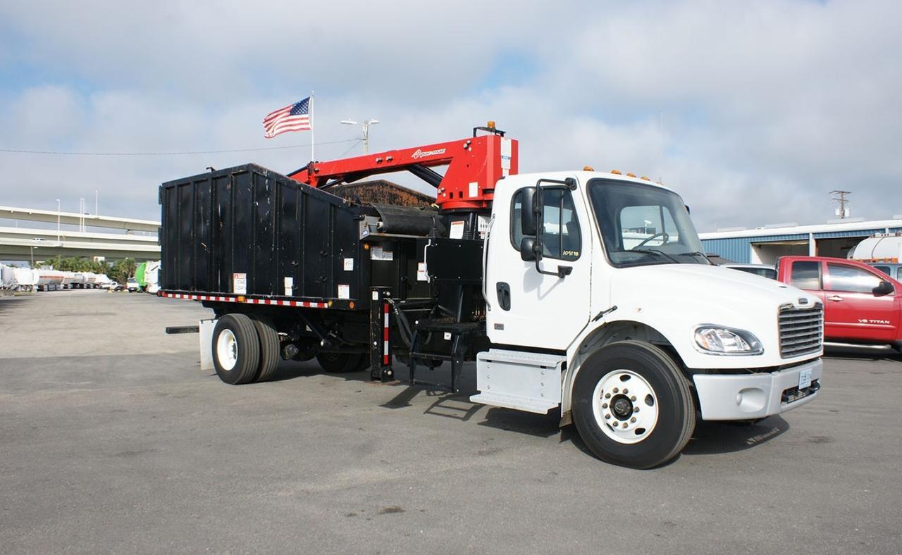 2024 Freightliner M2 106 28 yd Pac Mac Grapple Truck