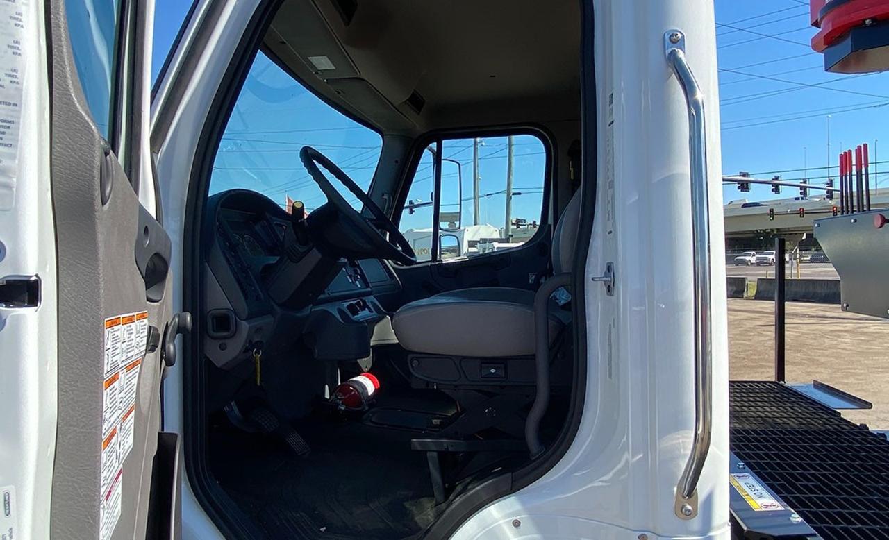 2024 Freightliner M2 106 28 yd Pac Mac Grapple Truck Tampa FL