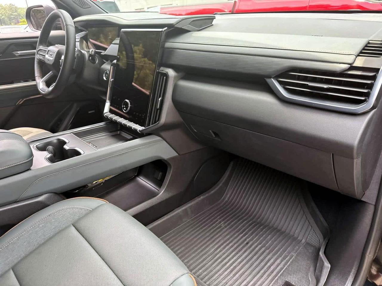 2024 GMC Acadia AWD AT4 Plymouth MA