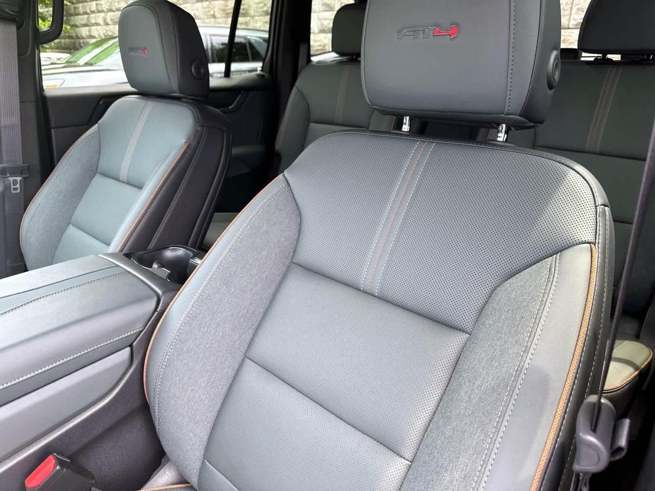 2024 GMC Acadia AWD AT4 Plymouth MA