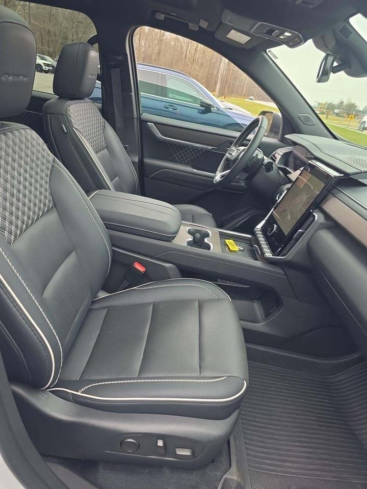 2024 GMC Acadia AWD Denali Knoxville TN