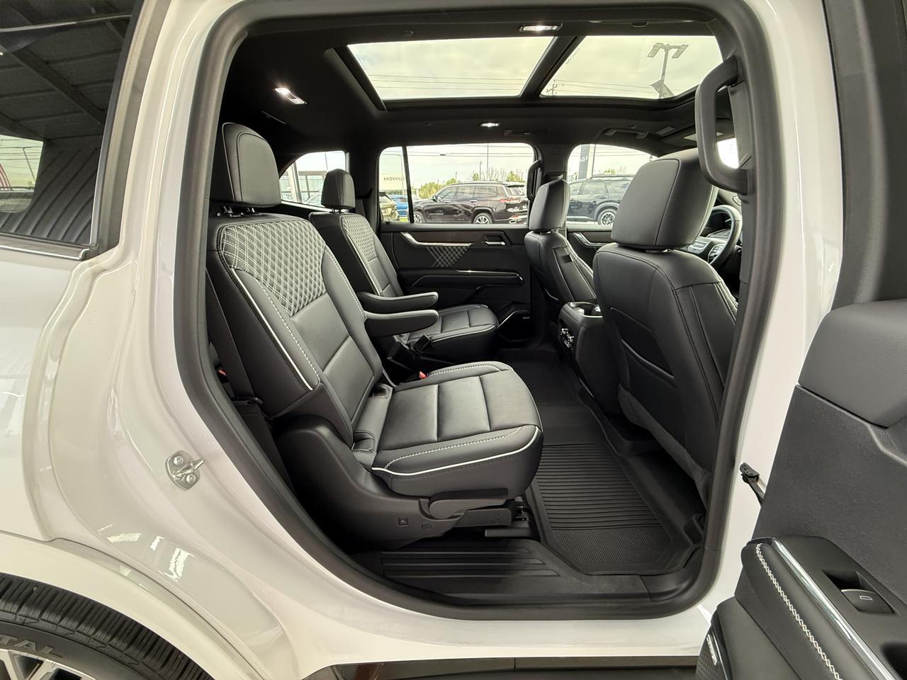 2024 GMC Acadia Denali - Photo 34