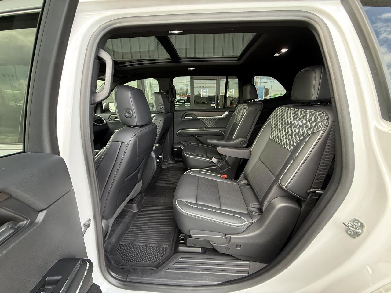 2024 GMC Acadia Denali - Photo 40