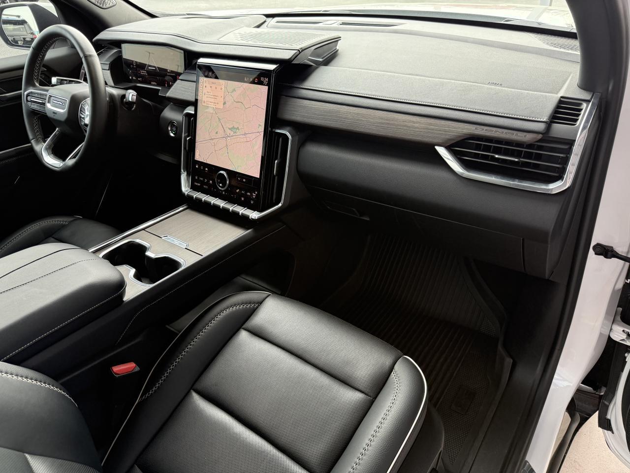 2024 GMC Acadia Denali - Photo 29