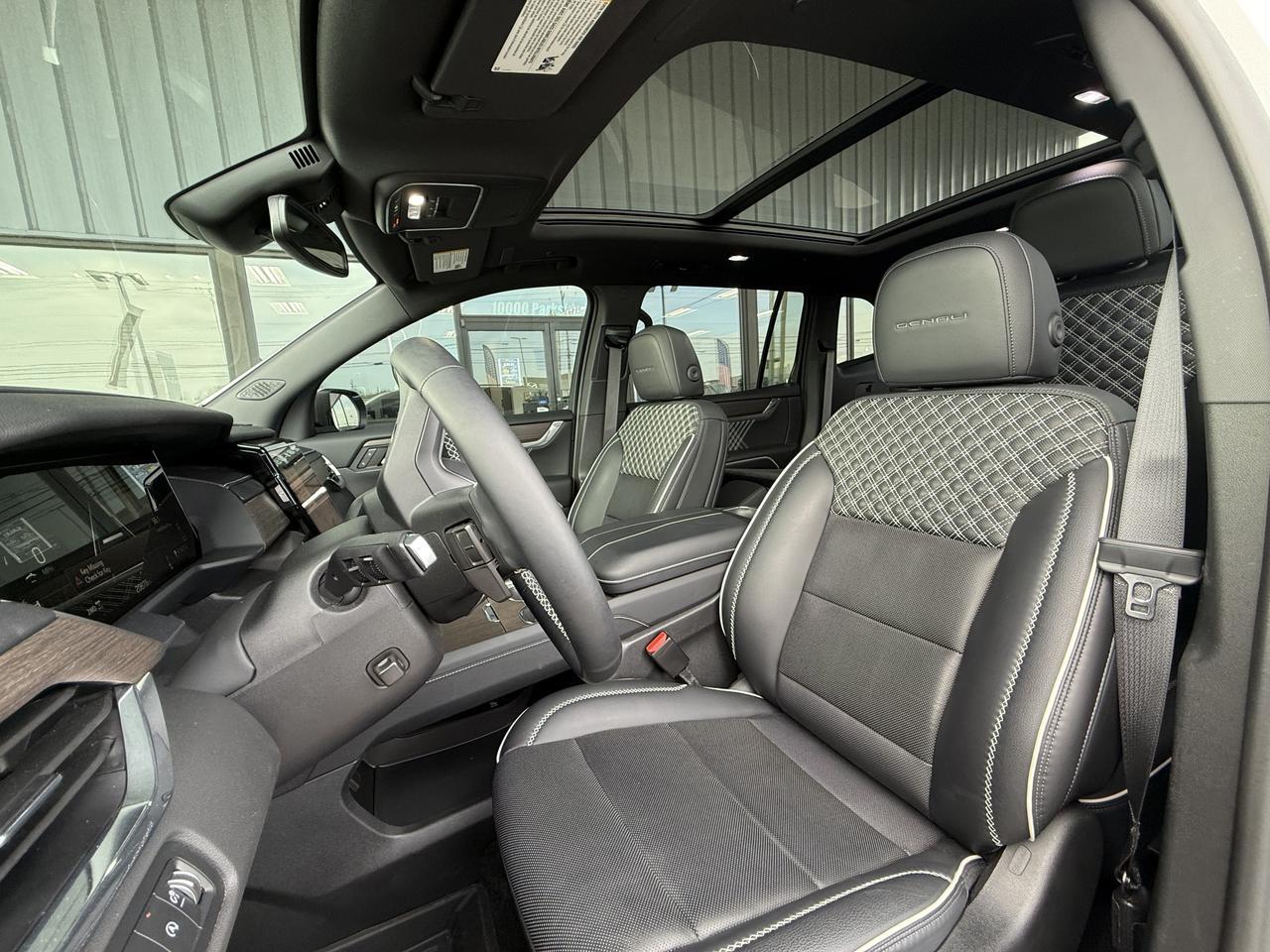 2024 GMC Acadia Denali - Photo 14