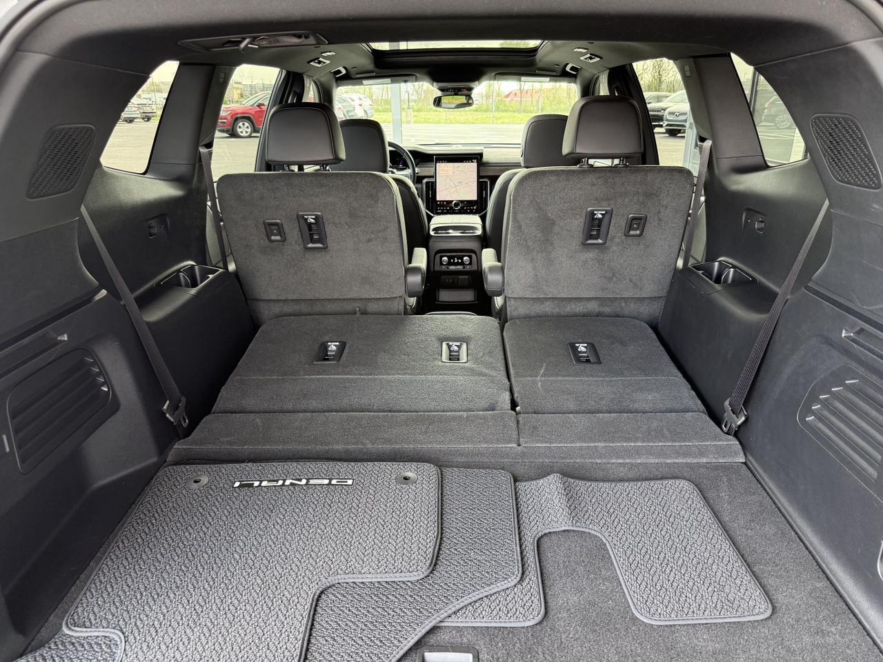 2024 GMC Acadia Denali - Photo 46