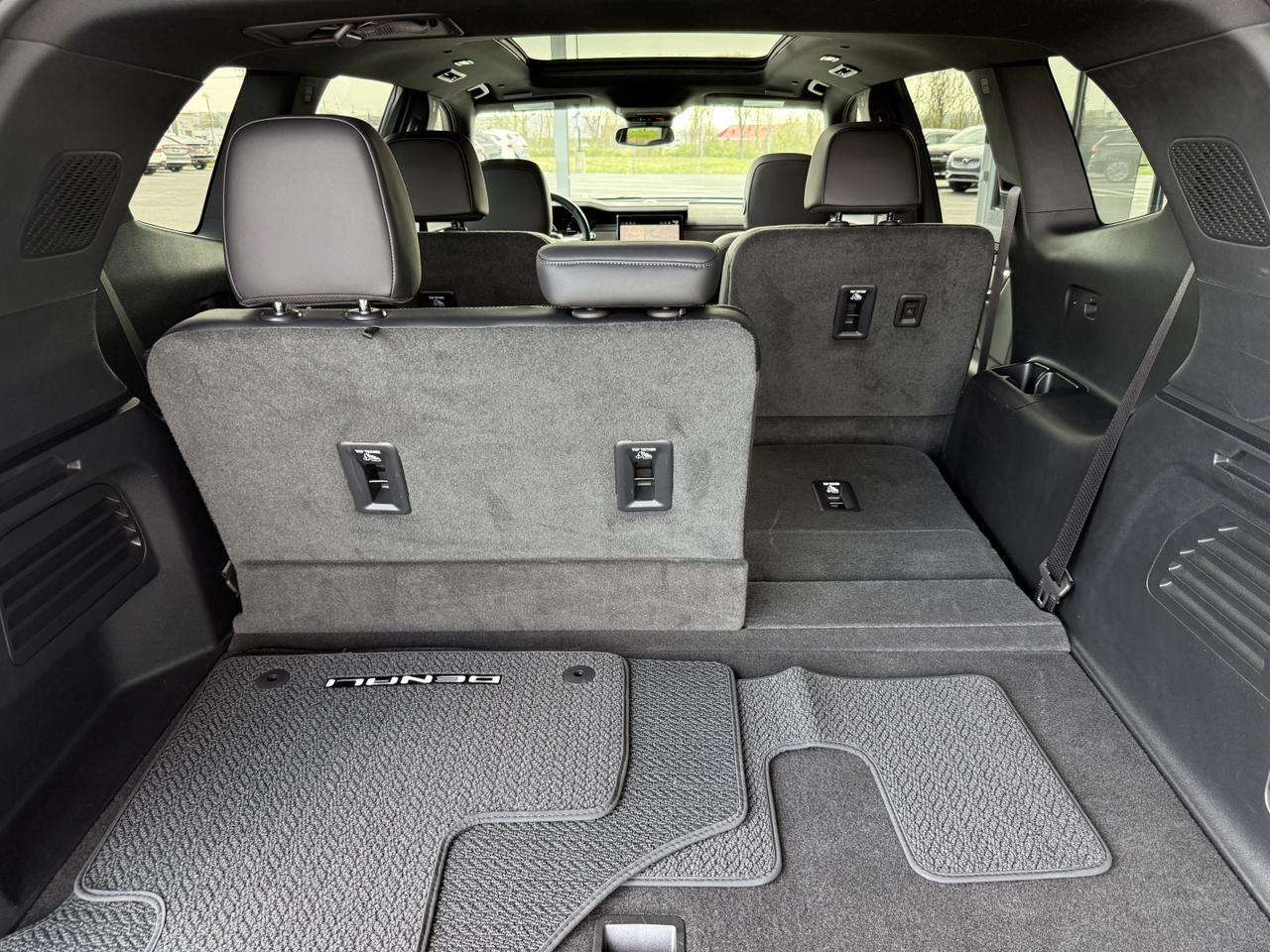 2024 GMC Acadia Denali - Photo 45