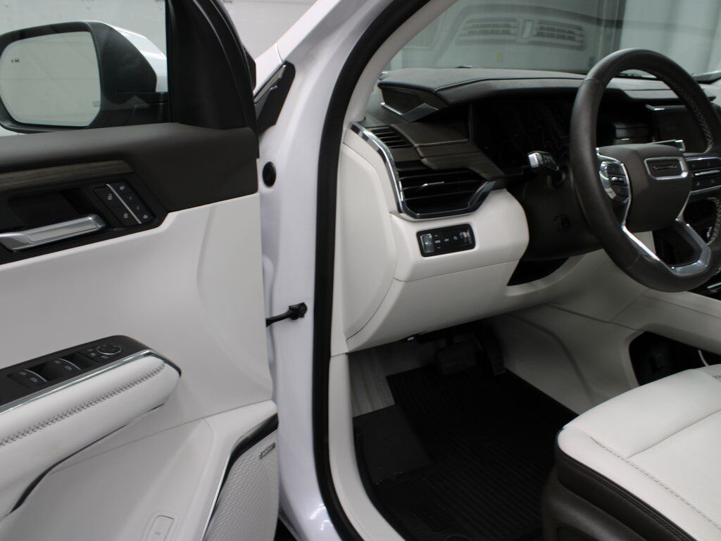 2024 GMC Acadia Denali AWD 7 Passenger Fond du Lac WI