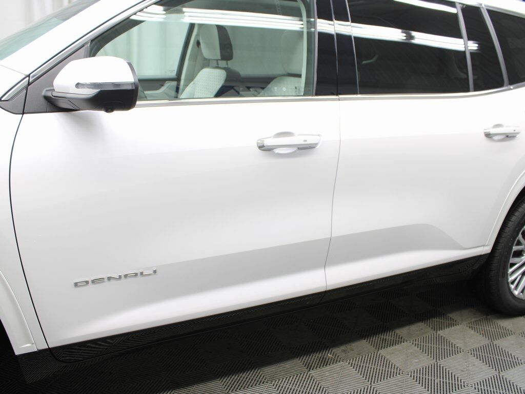 2024 GMC Acadia Denali AWD 7 Passenger Fond du Lac WI