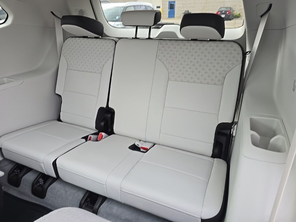 2024 GMC Acadia Denali AWD 7 Passenger Fond du Lac WI