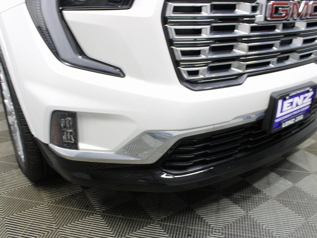 2024 GMC Acadia Denali AWD 7 Passenger Fond du Lac WI