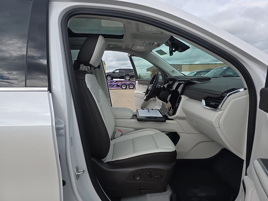 2024 GMC Acadia Denali AWD 7 Passenger Fond du Lac WI