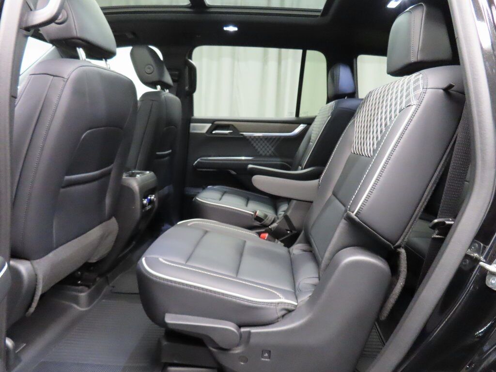 2024 GMC Acadia Denali AWD Fond du Lac WI