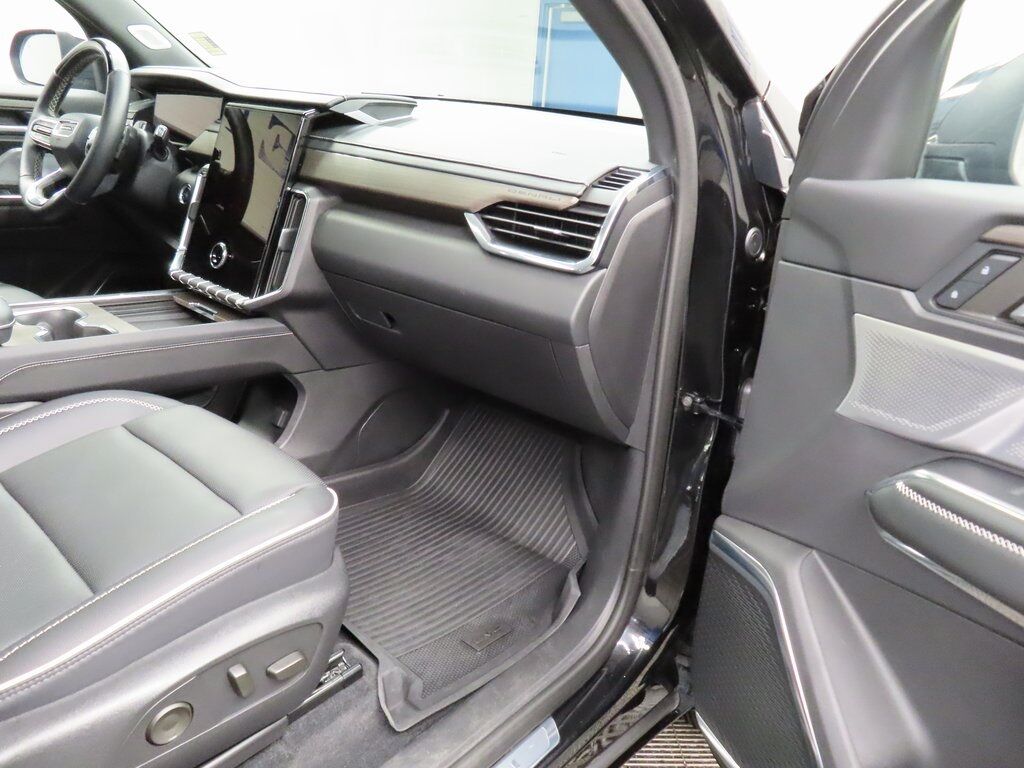 2024 GMC Acadia Denali AWD Fond du Lac WI