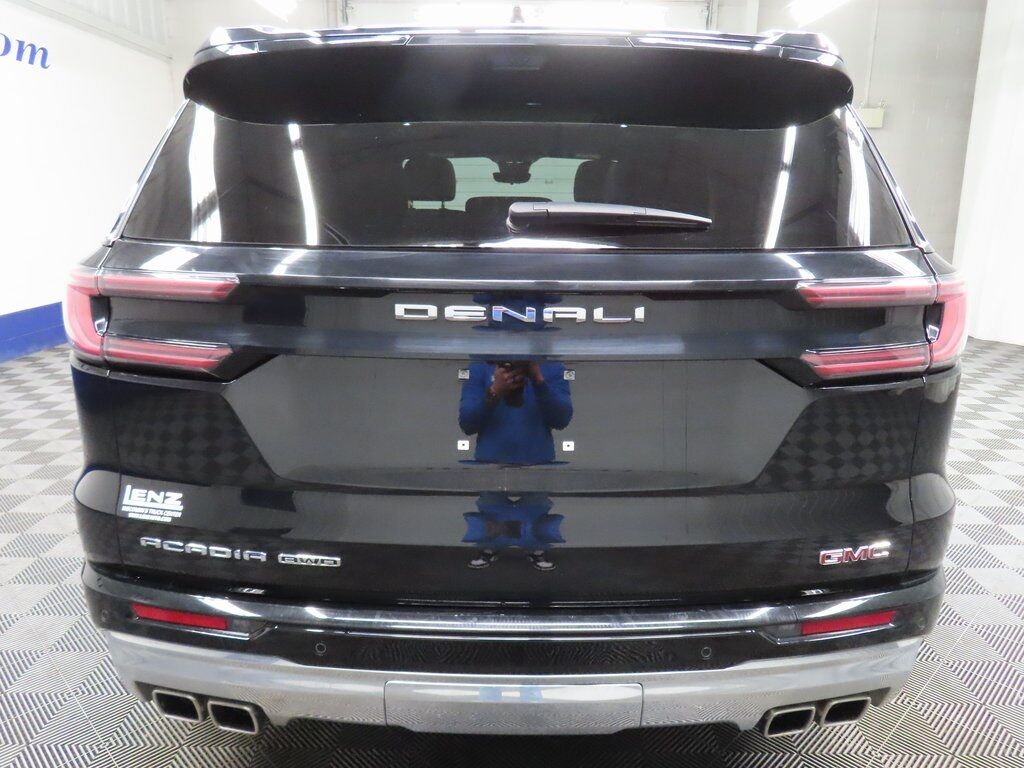 2024 GMC Acadia Denali AWD Fond du Lac WI