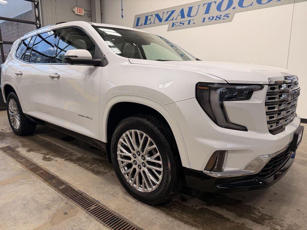 2024 GMC Acadia Denali AWD
