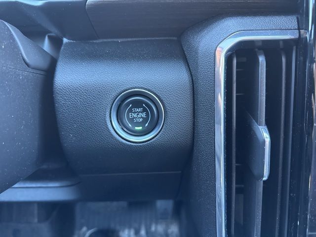 2024 GMC Acadia Denali Random Lake WI