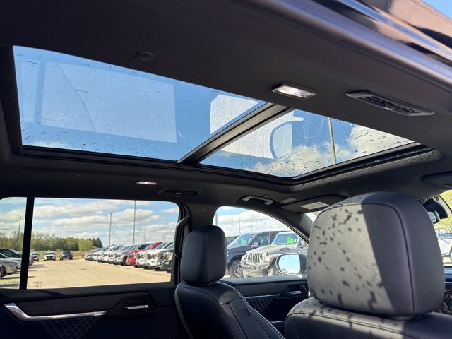 2024 GMC Acadia Denali Random Lake WI