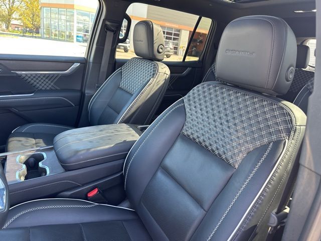 2024 GMC Acadia Denali Random Lake WI
