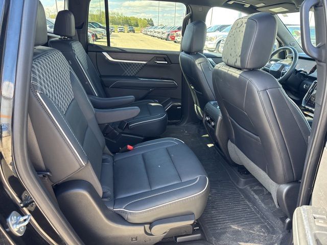 2024 GMC Acadia Denali Random Lake WI