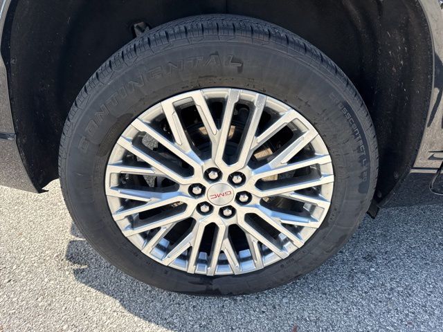 2024 GMC Acadia Denali Random Lake WI