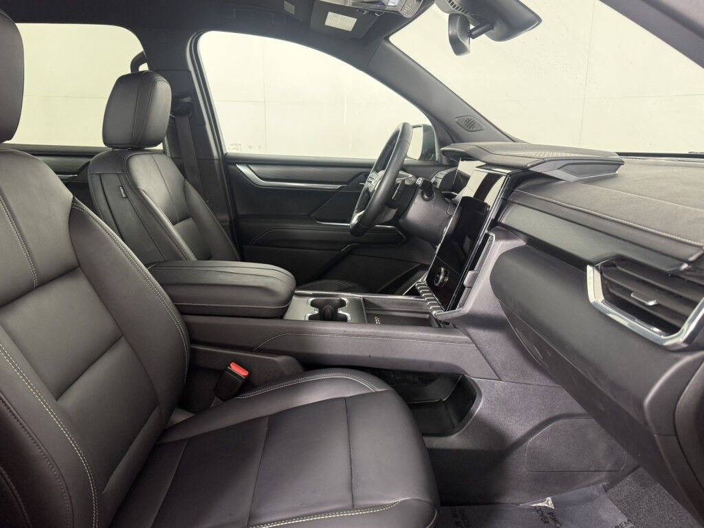 2024 GMC Acadia Elevation AWD Maumee OH