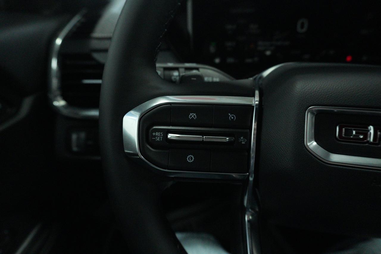 2024 GMC Acadia Elevation Listowel ON