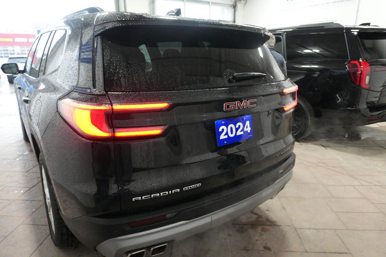 2024 GMC Acadia Elevation Listowel ON