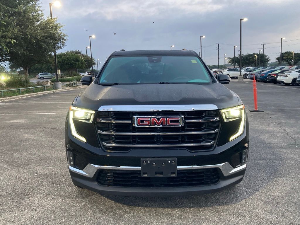 2024 GMC Acadia Elevation