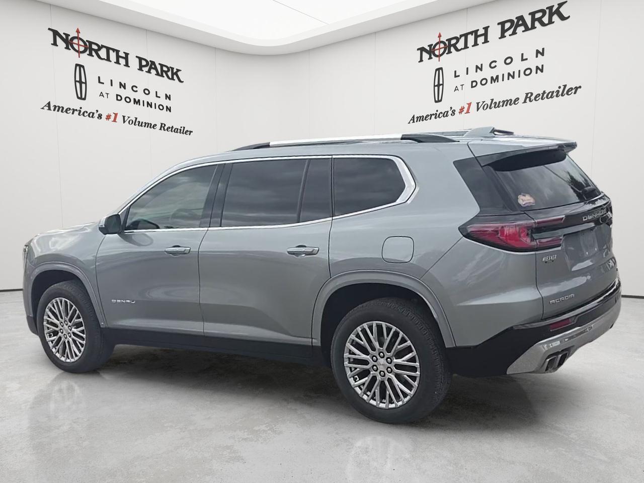 2024 GMC Acadia FWD Denali