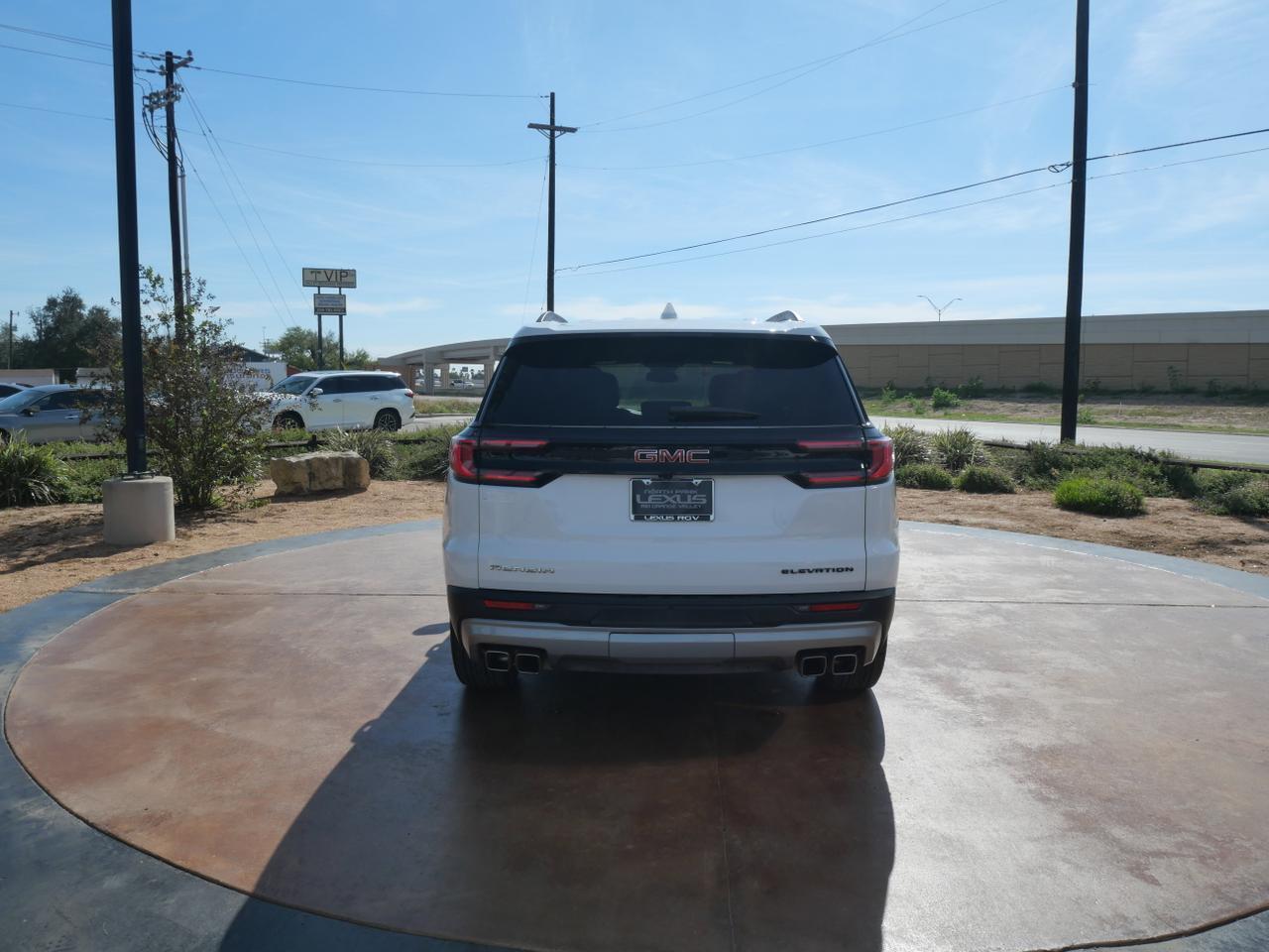 2024 GMC Acadia FWD Elevation