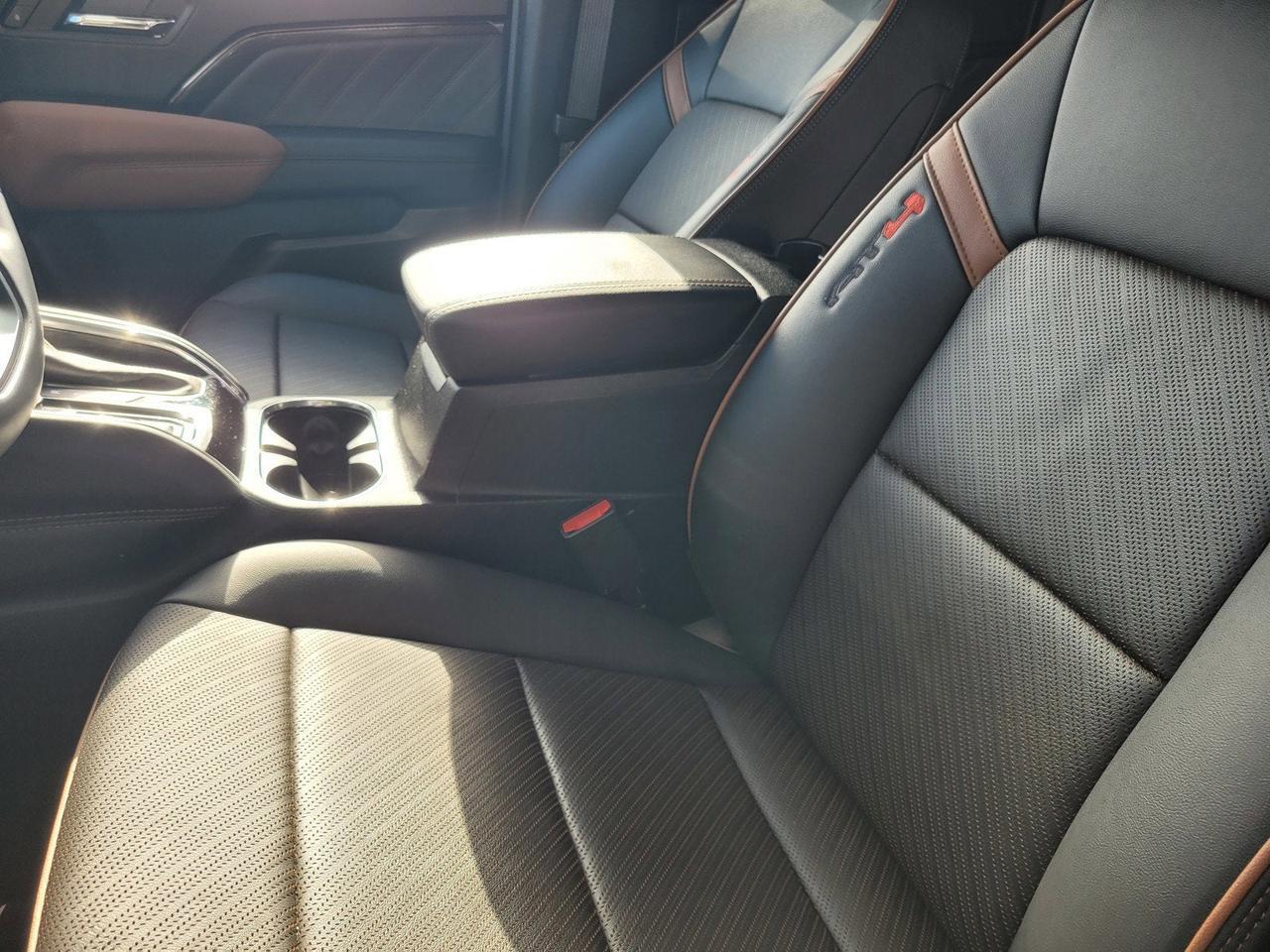 2024 GMC CANYON 4WD AT4 Roseville CA