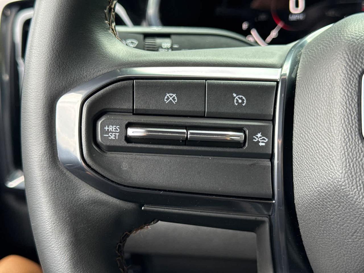 2024 GMC Canyon 4WD AT4 Dartmouth MA