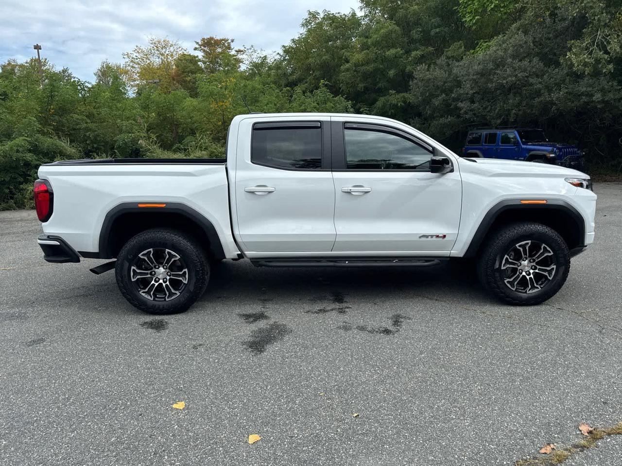 2024 GMC Canyon 4WD AT4 Dartmouth MA