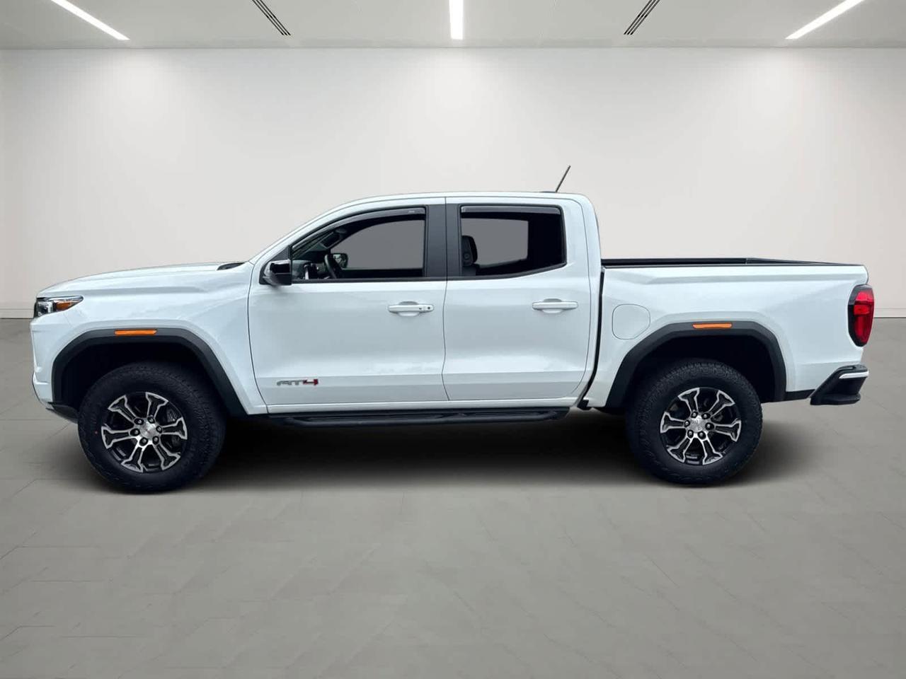 2024 GMC Canyon 4WD AT4 Dartmouth MA