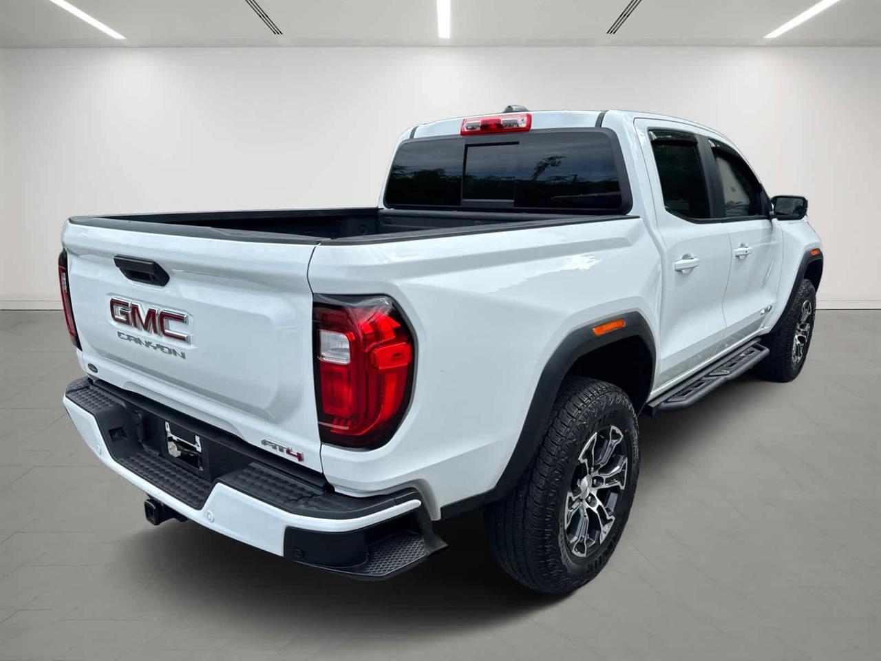 2024 GMC Canyon 4WD AT4 Dartmouth MA