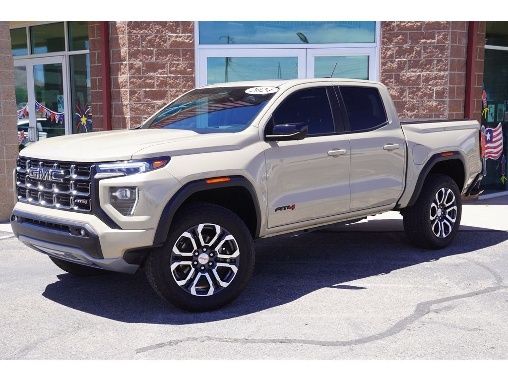 2024 GMC Canyon 4WD AT4