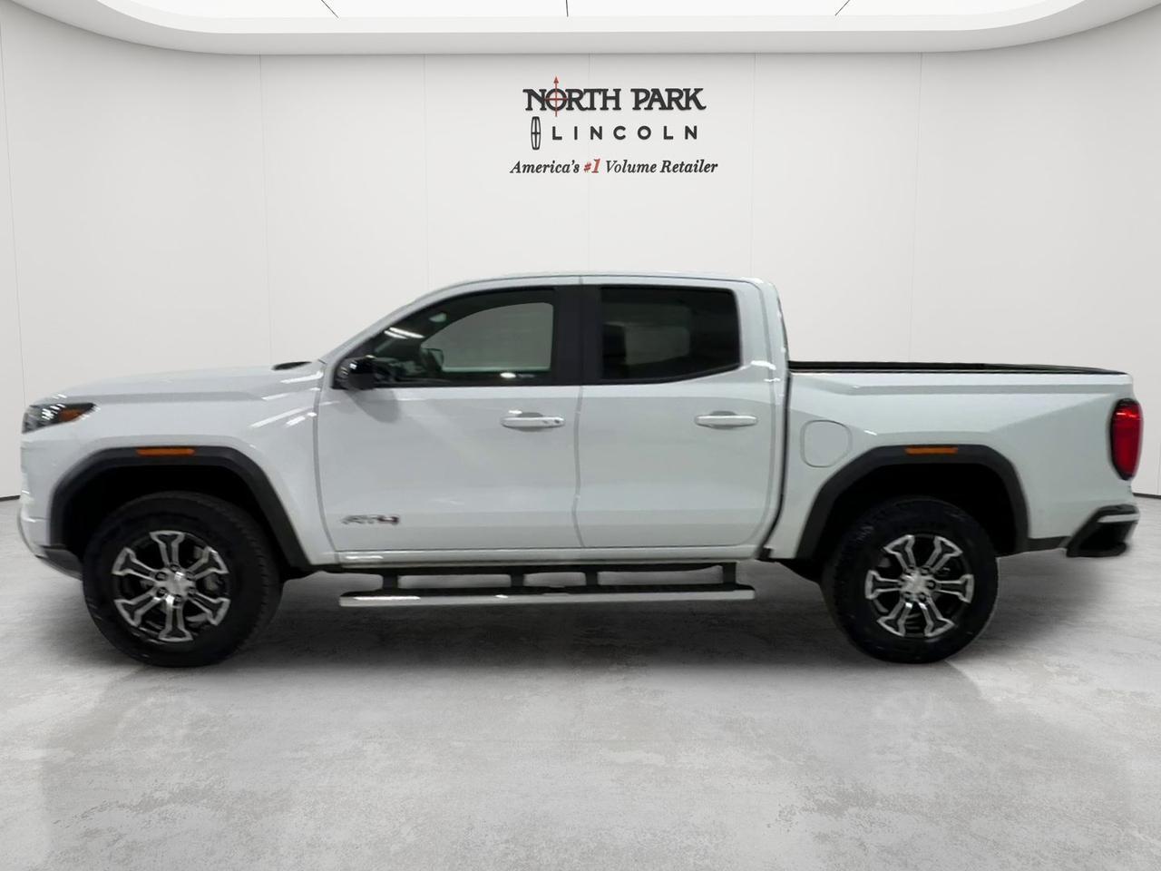 2024 GMC Canyon 4WD AT4