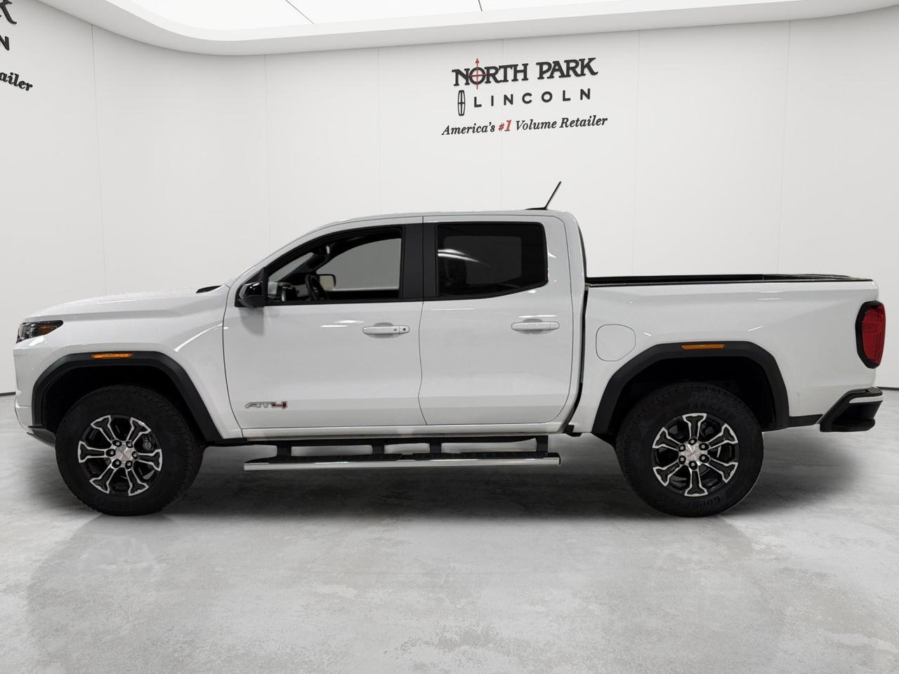 2024 GMC Canyon 4WD AT4