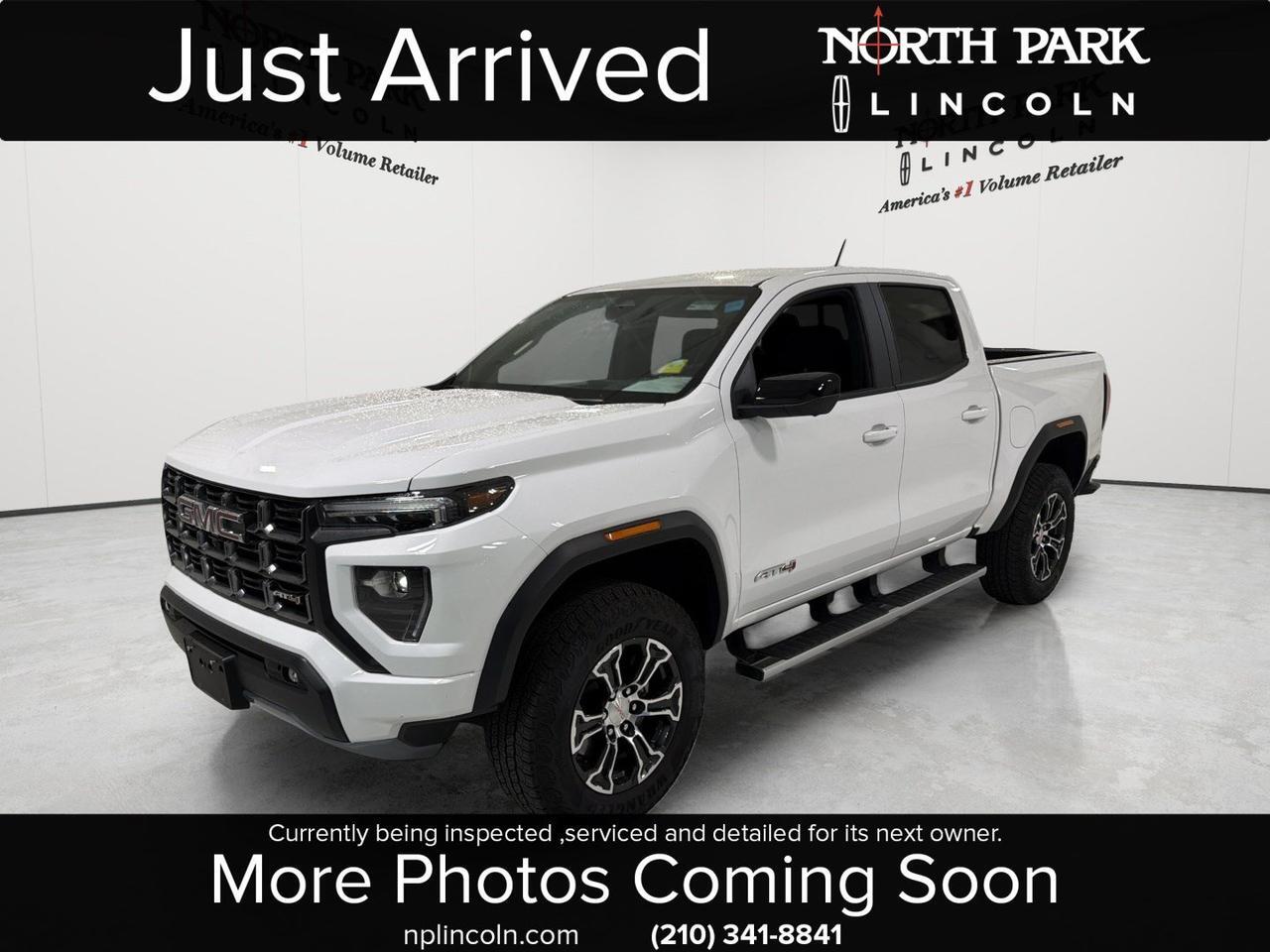 2024 GMC Canyon 4WD AT4