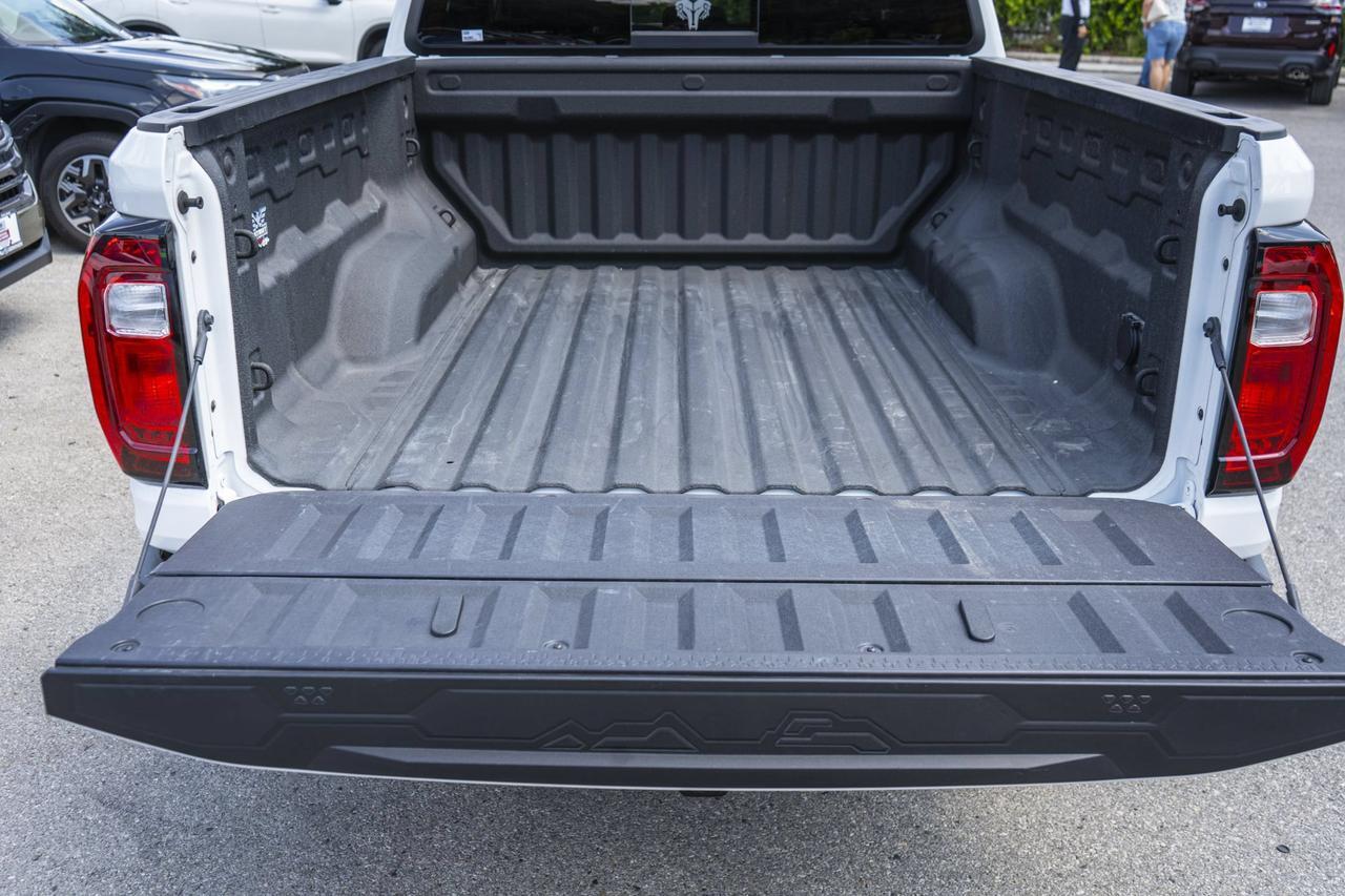 2024 GMC Canyon 4WD AT4 San Antonio TX