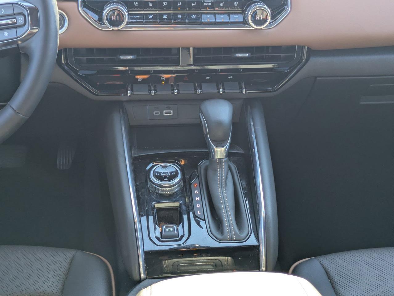 2024 GMC Canyon 4WD AT4 Castroville TX