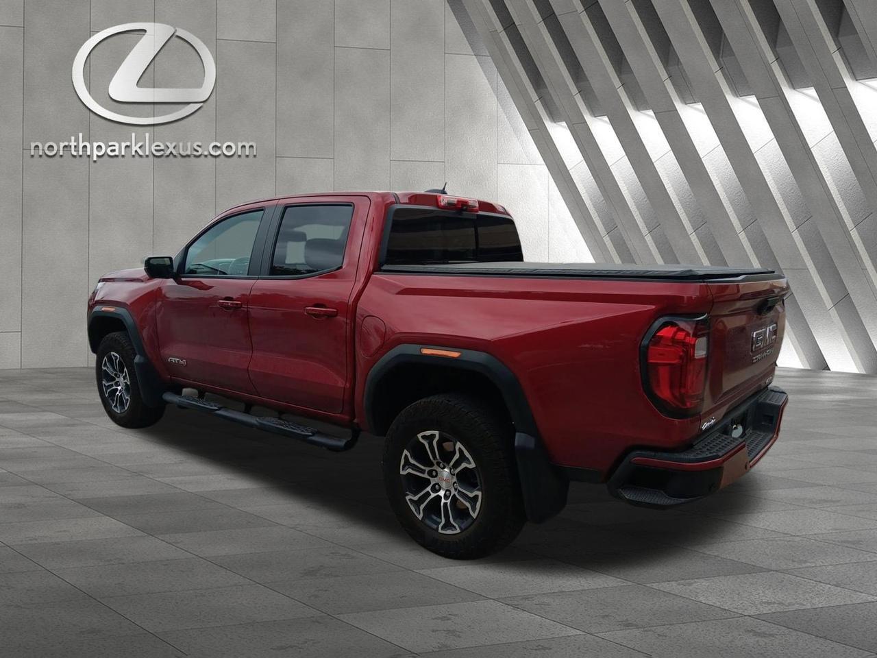 2024 GMC Canyon 4WD AT4