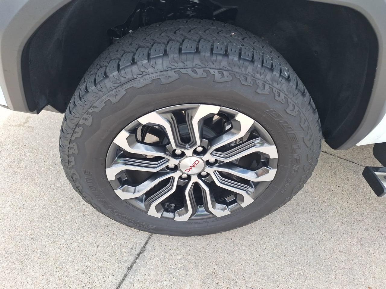 2024 GMC Canyon 4WD Denali Hurst TX