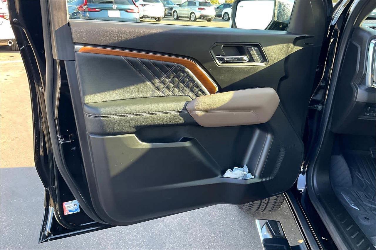 2024 GMC Canyon 4WD Denali Roseville CA