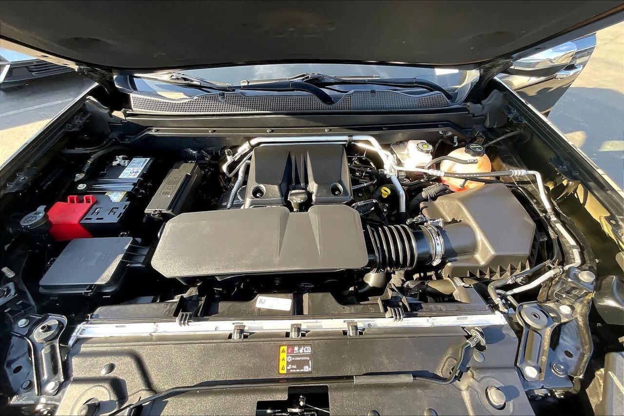 2024 GMC Canyon 4WD Denali Roseville CA