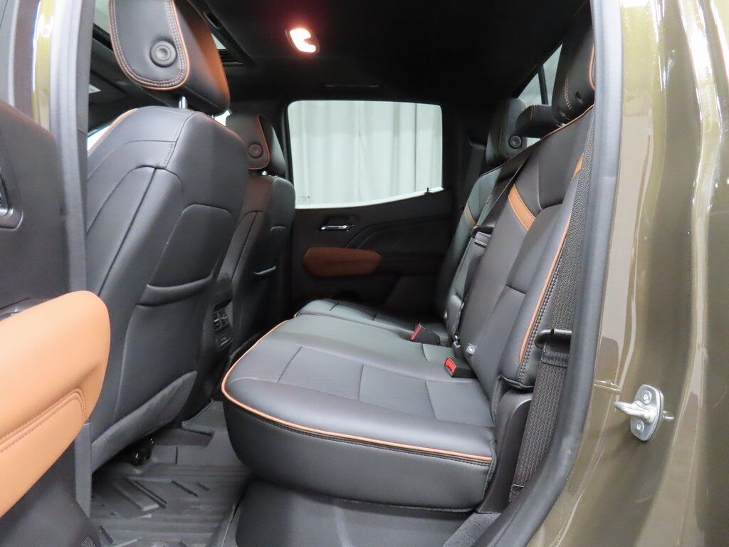 2024 GMC Canyon 4x4 Crew Cab AT4 Fond du Lac WI