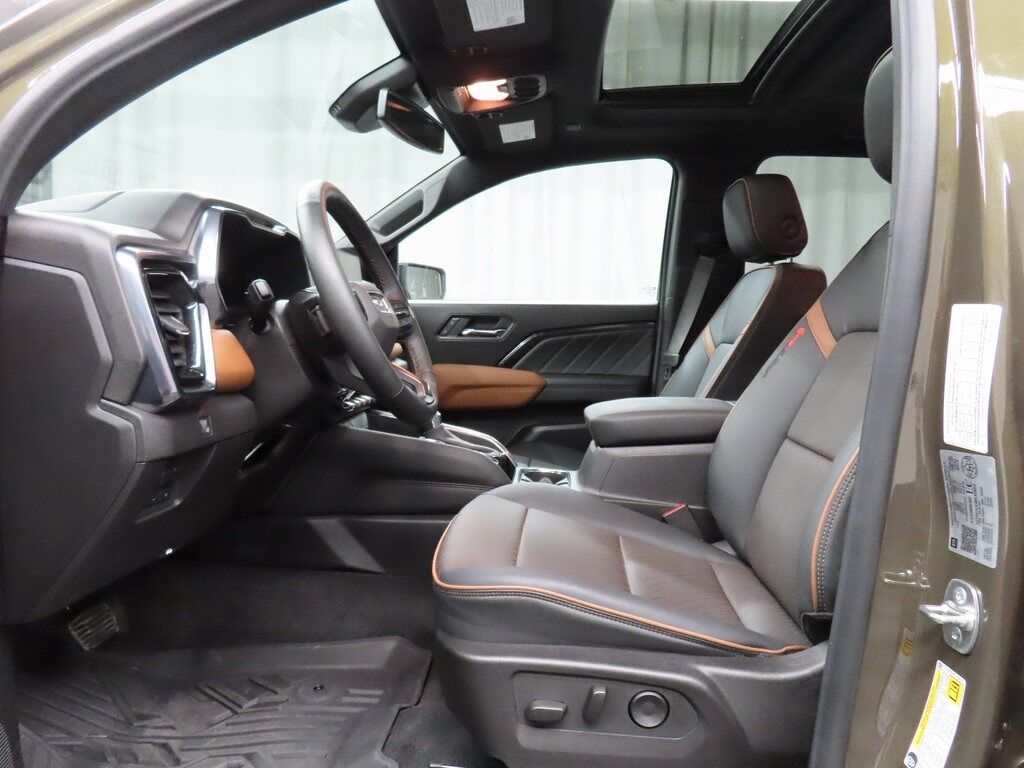 2024 GMC Canyon 4x4 Crew Cab AT4 Fond du Lac WI